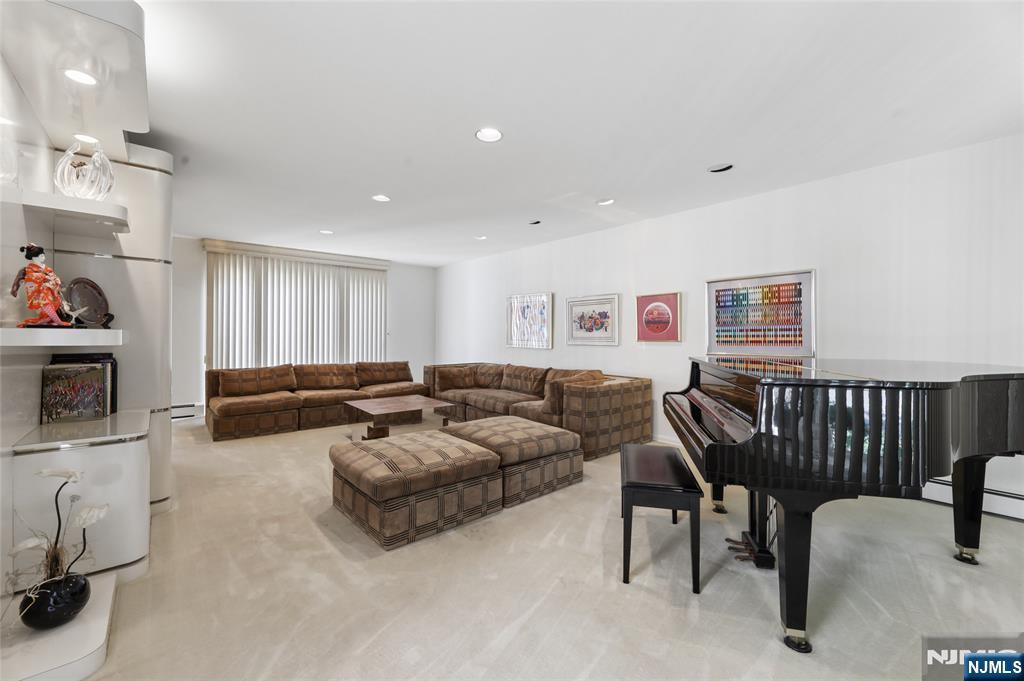 585 Churchill Road - Photo 5
