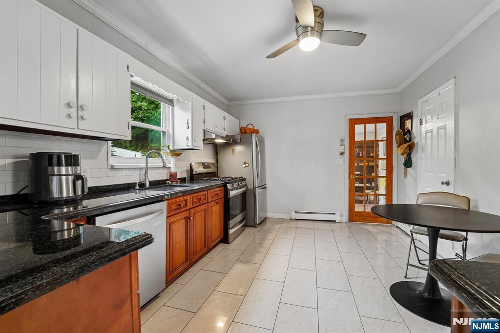 171 Van Winkle Street - Photo 8
