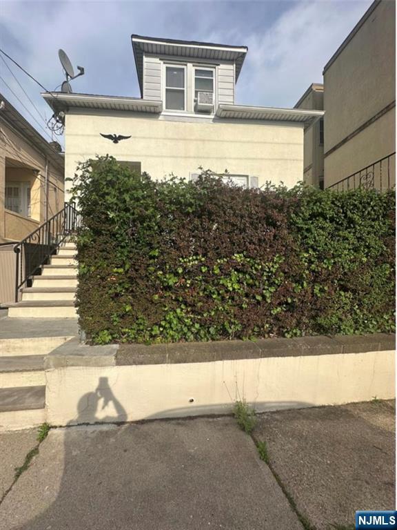 282 Macarthur Avenue 1 - Photo 1