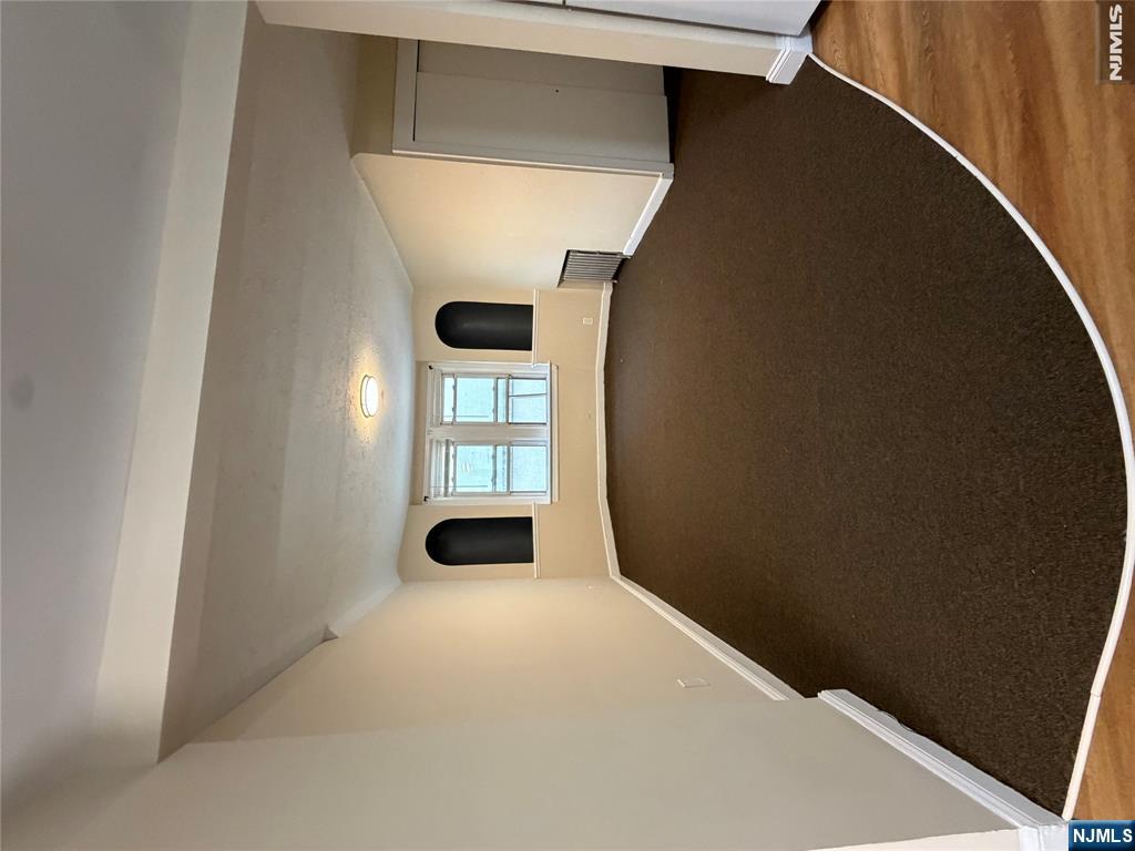 282 Macarthur Avenue 2 - Photo 5