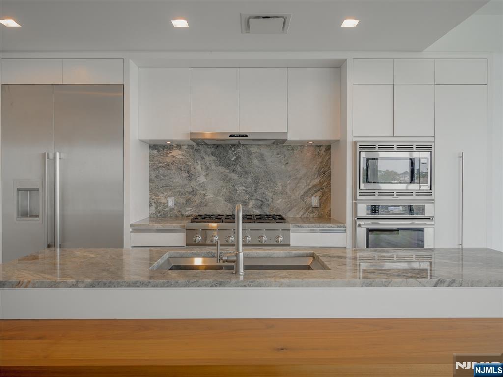 320 Adolphus Avenue 401 - Photo 3