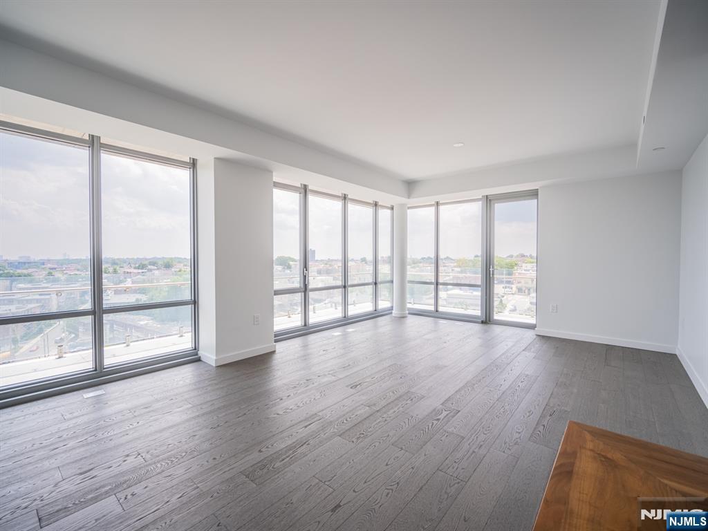 320 Adolphus Avenue 401 - Photo 5