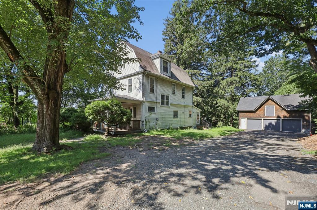 37 Livingston Avenue - Photo 1