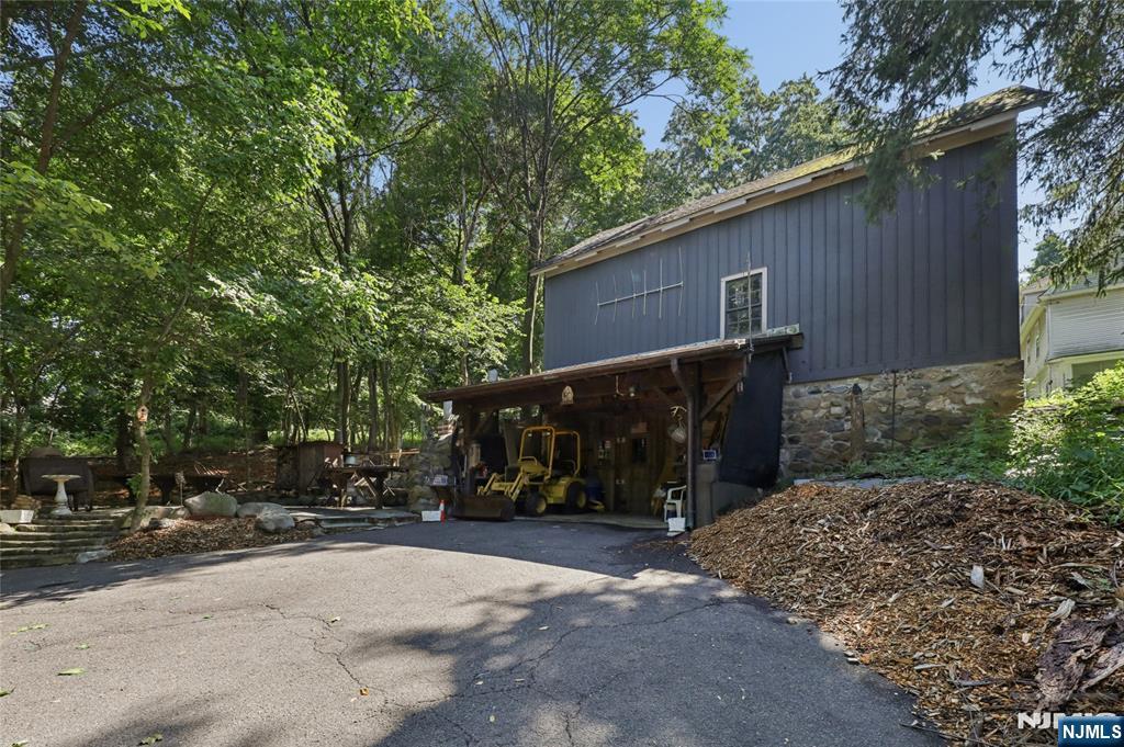 37 Livingston Avenue - Photo 3
