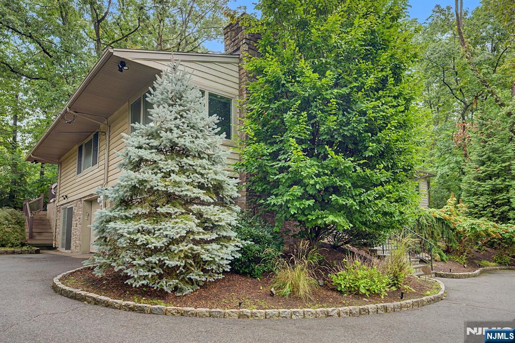 45 Oxford Drive - Photo 2