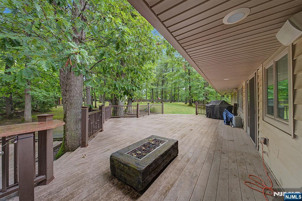 45 Oxford Drive — photo 42