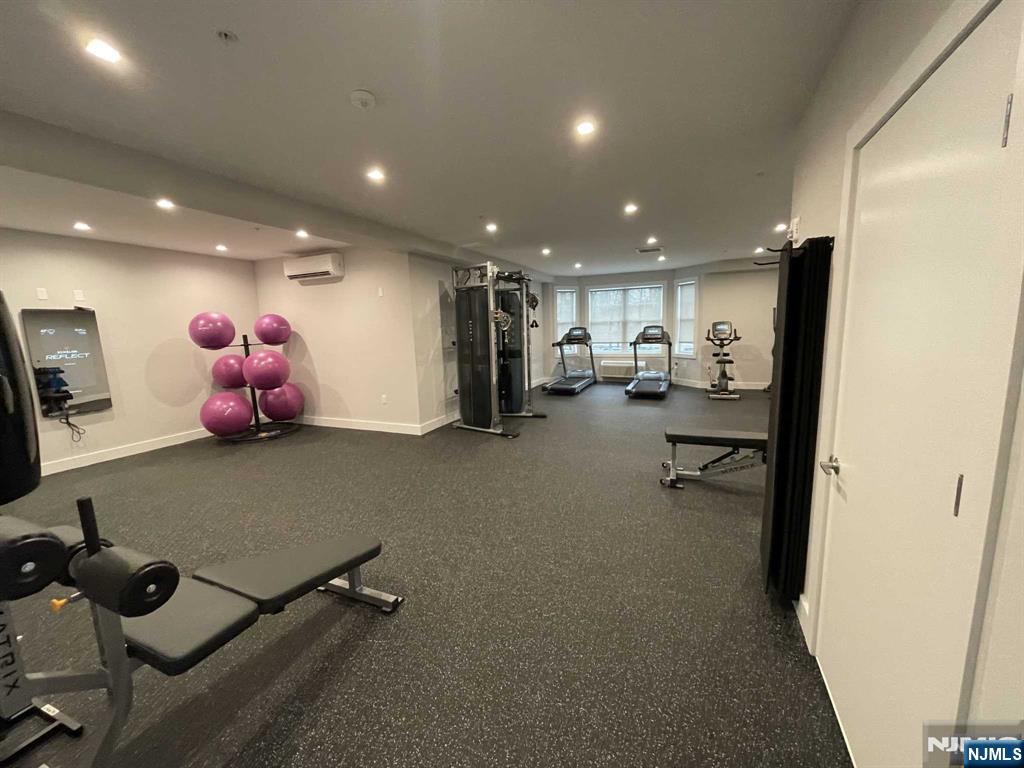 1685 Bergen Boulevard 708 - Photo 4