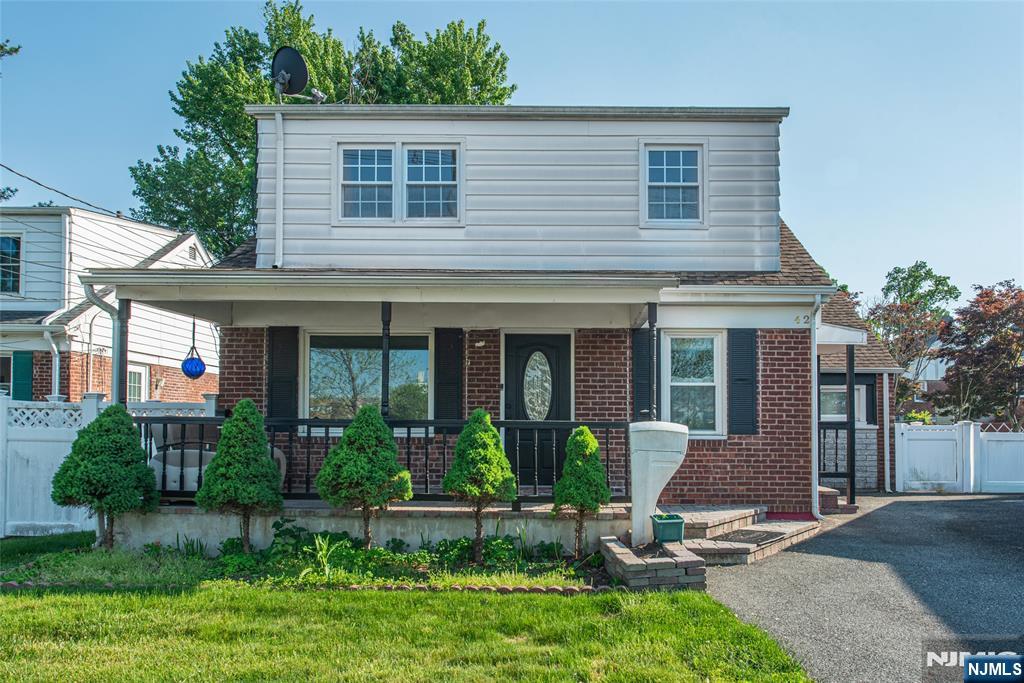 42 W Spring Valley Avenue - Photo 1