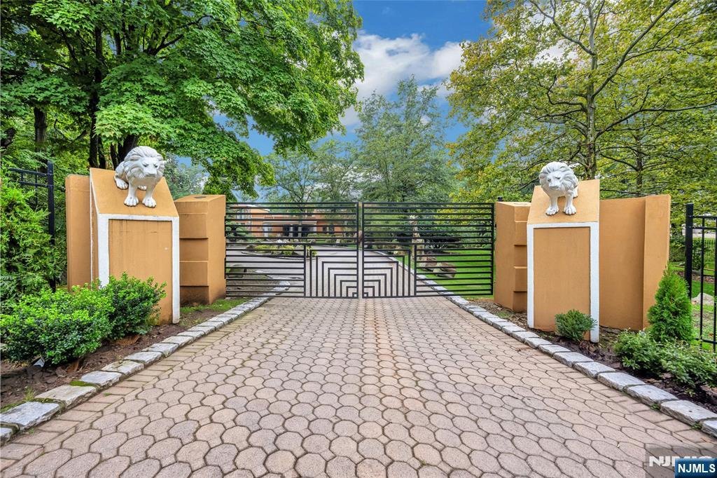 16 Schaffer Road - Photo 1