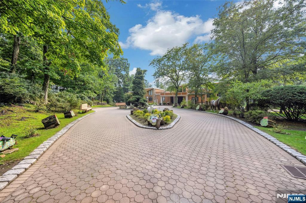 16 Schaffer Road - Photo 2