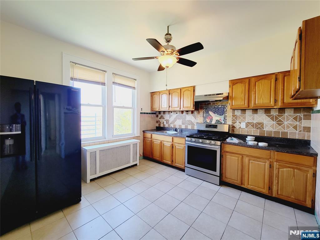 746 Kingsland 2nd fl - Photo 2