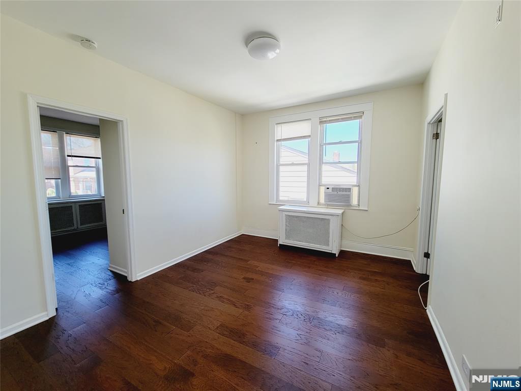 746 Kingsland 2nd fl - Photo 5