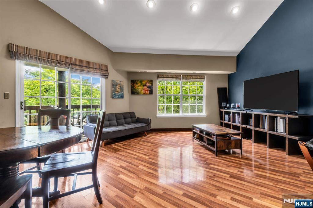 1494 Westgate Drive 4315 - Photo 4