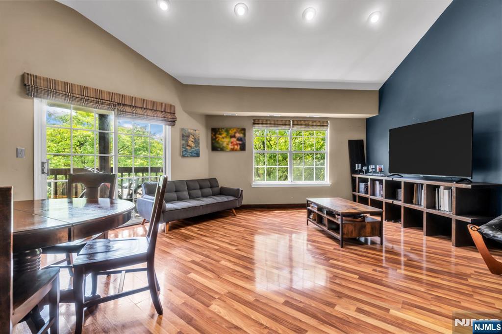 1494 Westgate Drive 4315 - Photo 5