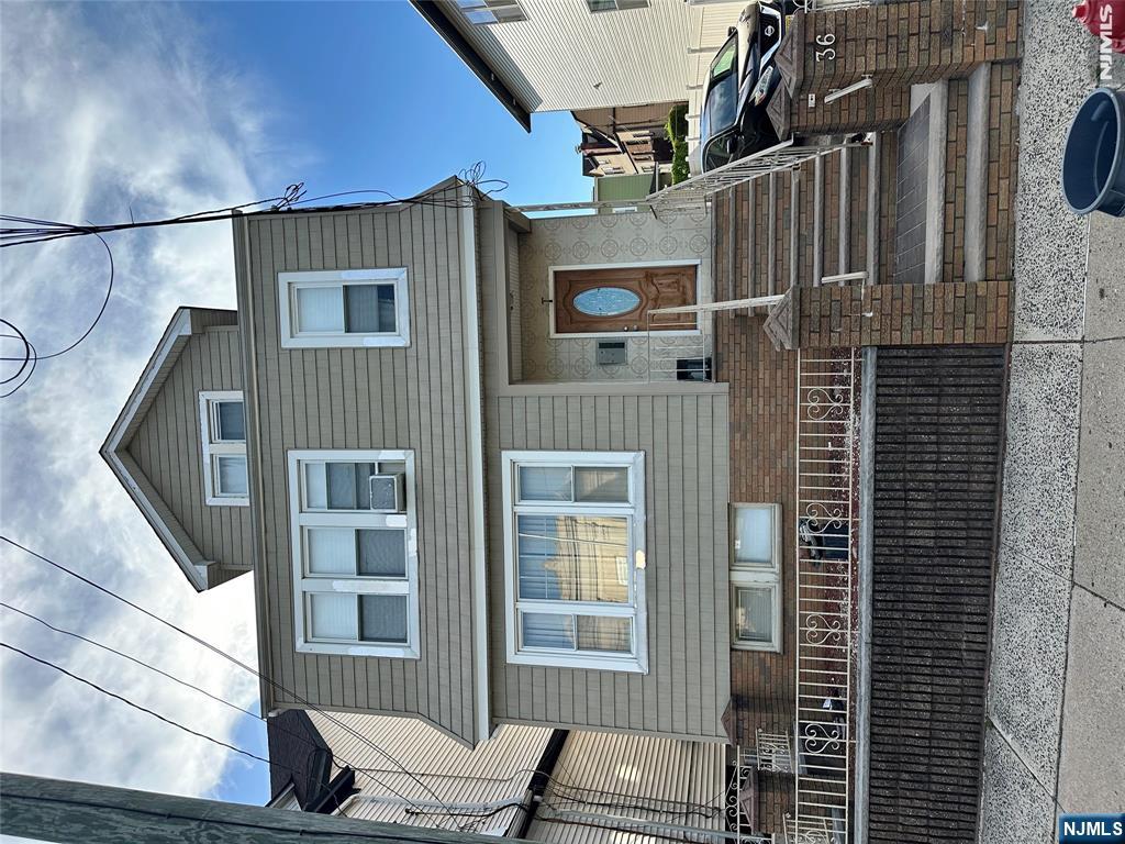 365 Devon Street 3 - Photo 1