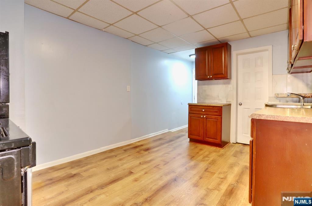 5 Salter Place - Photo 2