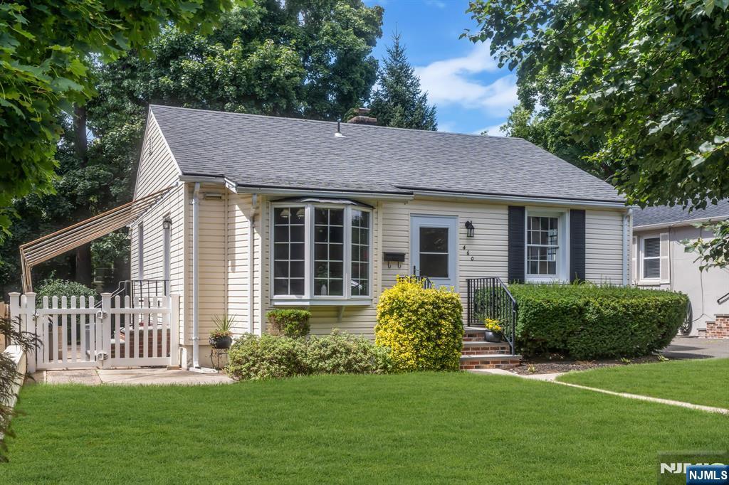 460 Northern Parkway - Photo 1
