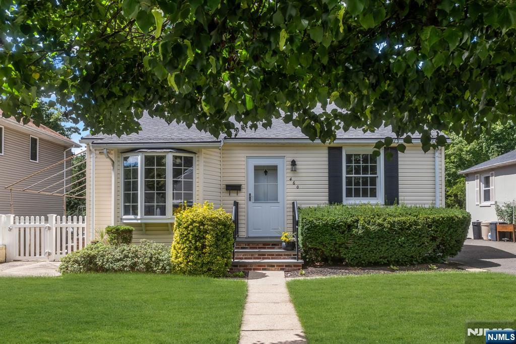 460 Northern Parkway - Photo 2