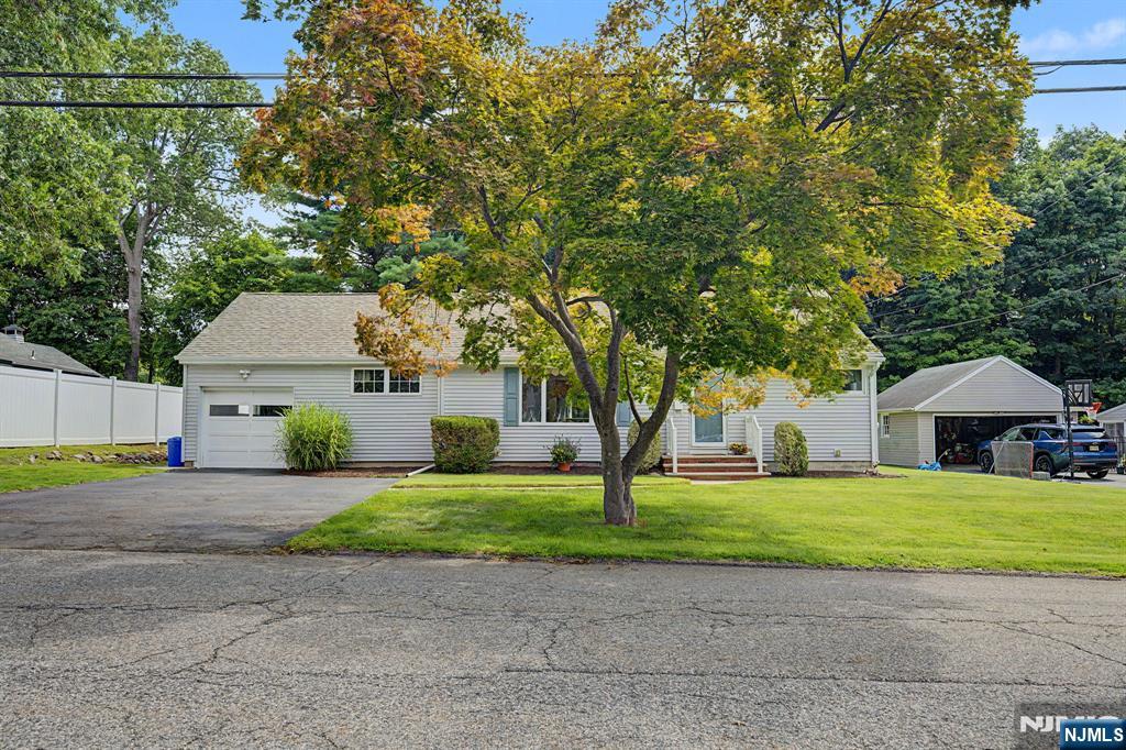 5 Holyoke Drive - Photo 2