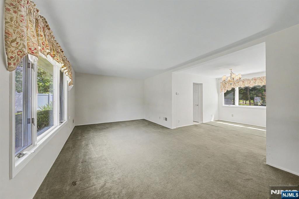 5 Holyoke Drive - Photo 4