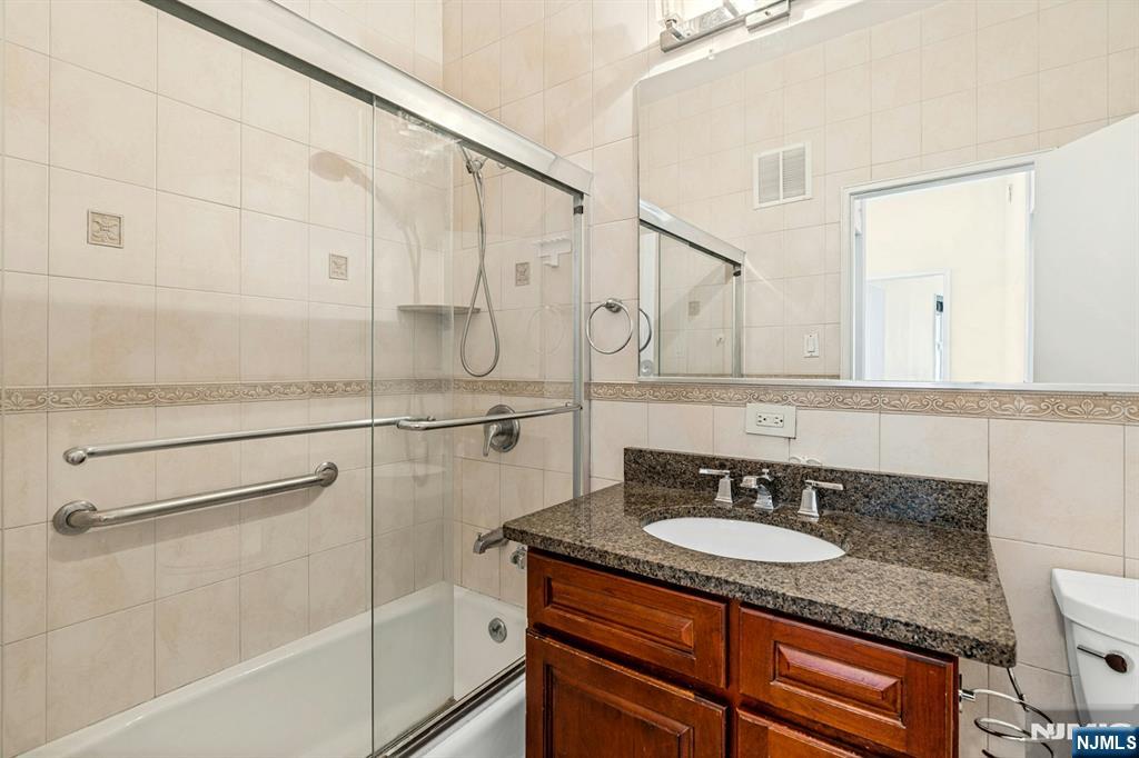 2000 Linwood Avenue #23N