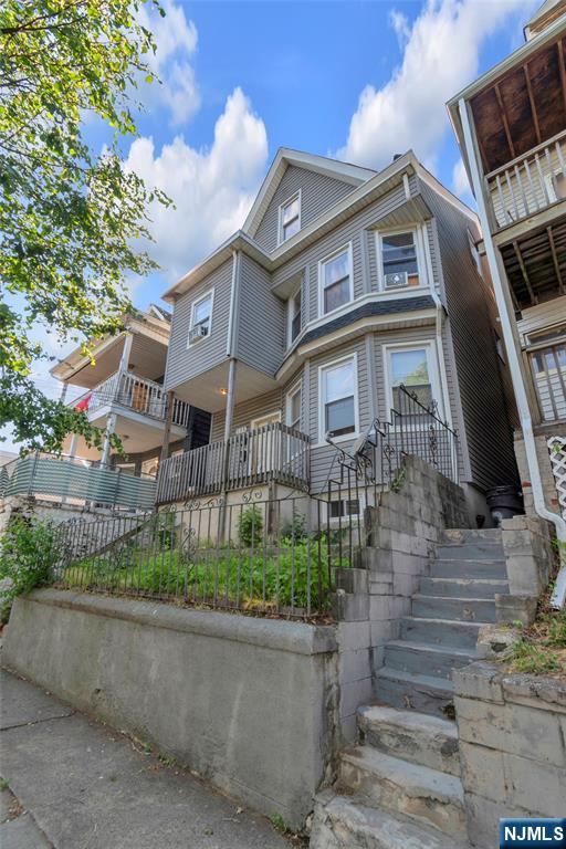 135 N 4th Street - Photo 2