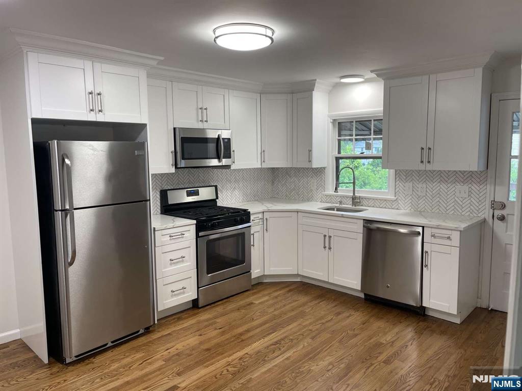 41 Locust Avenue - Photo 3