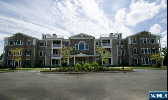 Photo 1 of Condo for sale at 5 Tenakill Park E #317, Cresskill, NJ 07626 | MLS# 26031981 | Listing updated on 2026-09-17