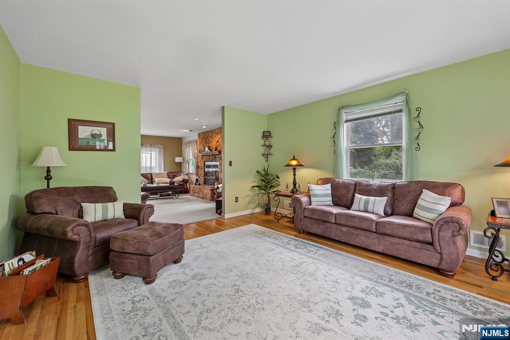 17 Rosenbrook Drive - Photo 5