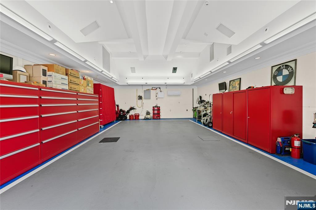 235 Kinderkamack Road — photo 12