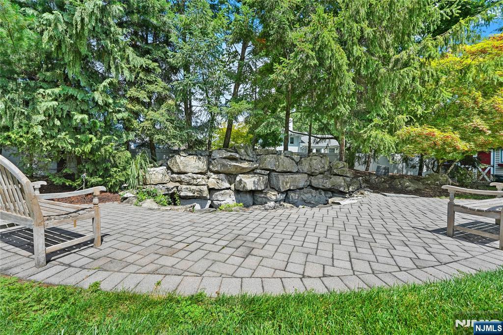 235 Kinderkamack Road — photo 24