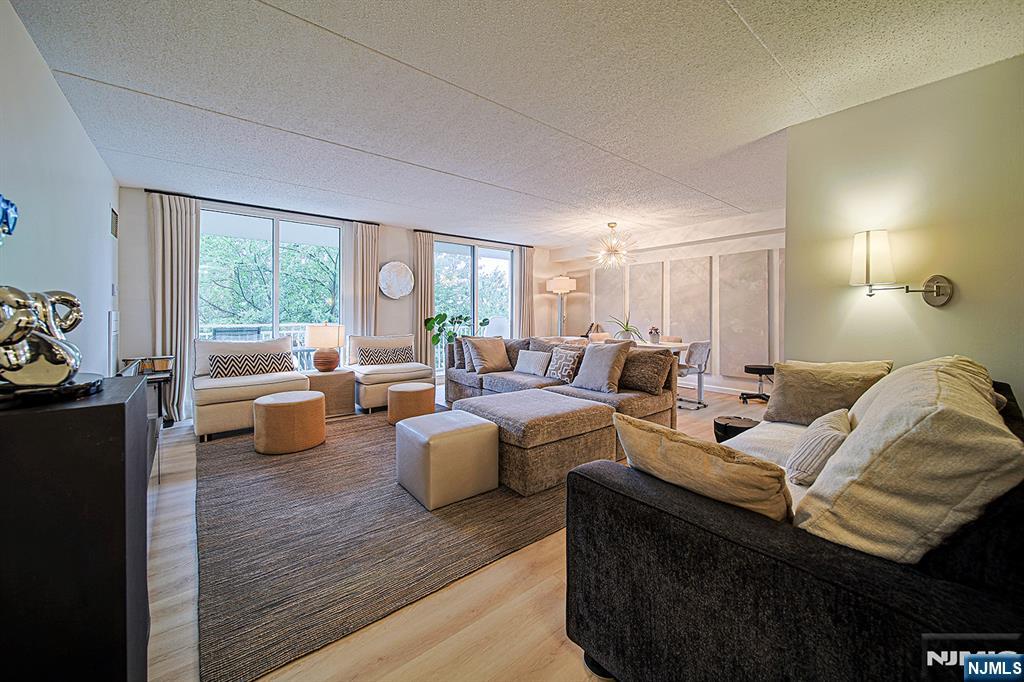 1077 River Road 413 - Photo 3