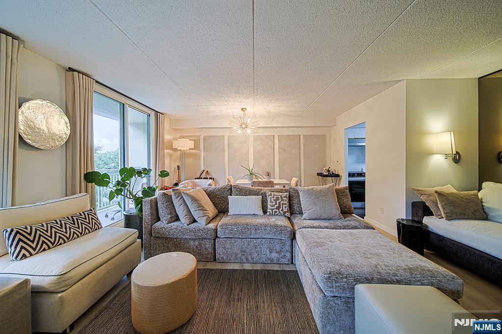 1077 River Road 413 - Photo 4