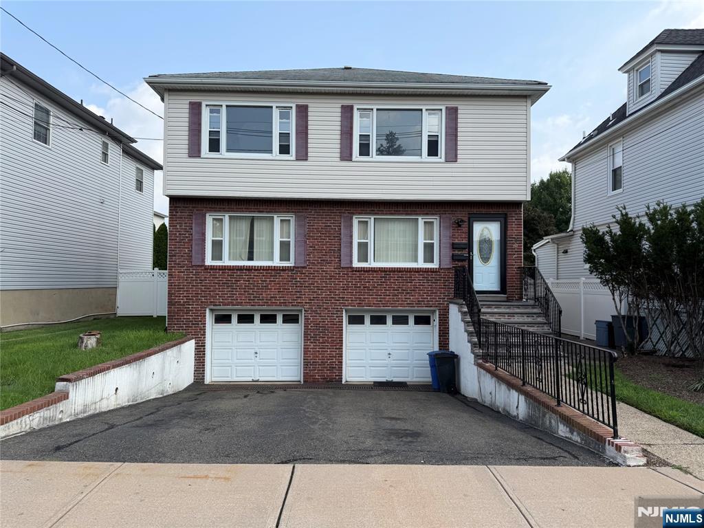 60 Hazelton Street - Photo 1