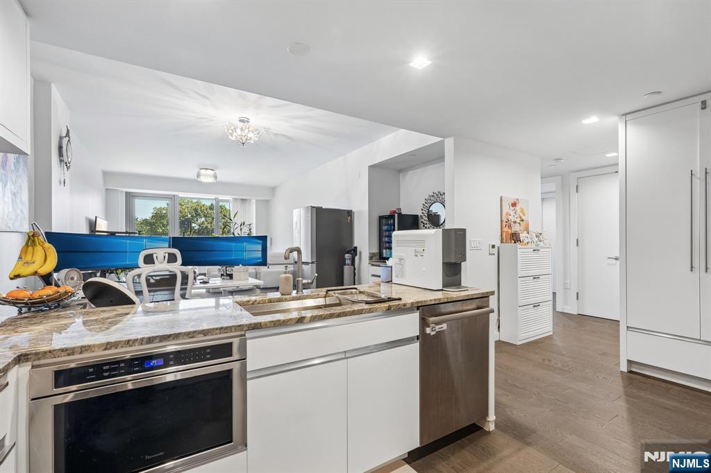 320 Adolphus Avenue 410 - Photo 5