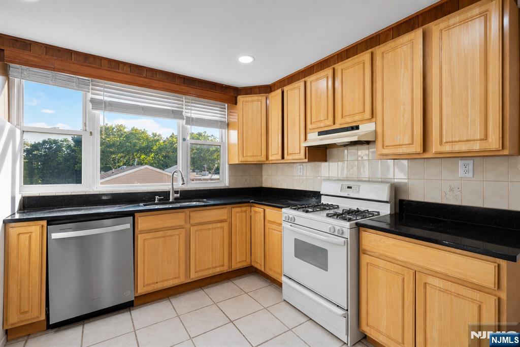 1219 51st Street - Photo 5
