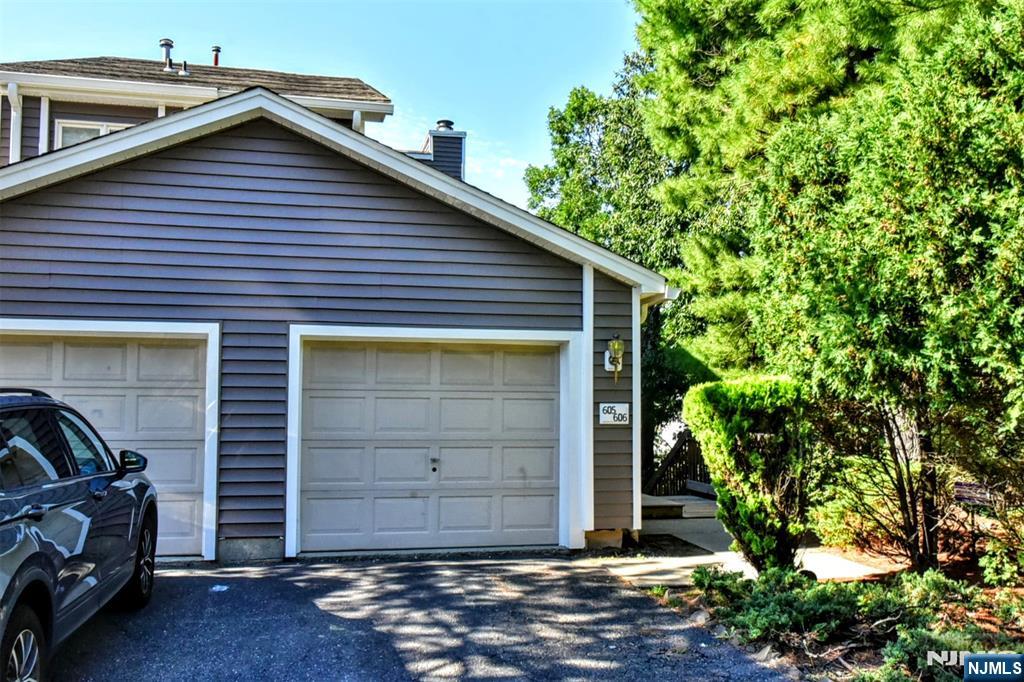 606 Skyline Drive 6 - Photo 1