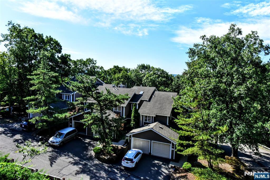 606 Skyline Drive 6 - Photo 3