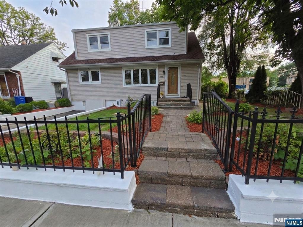 683-685 Mill - Photo 2