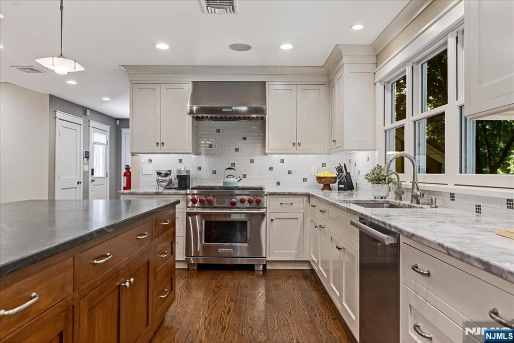 421 Ridgewood Avenue — photo 15