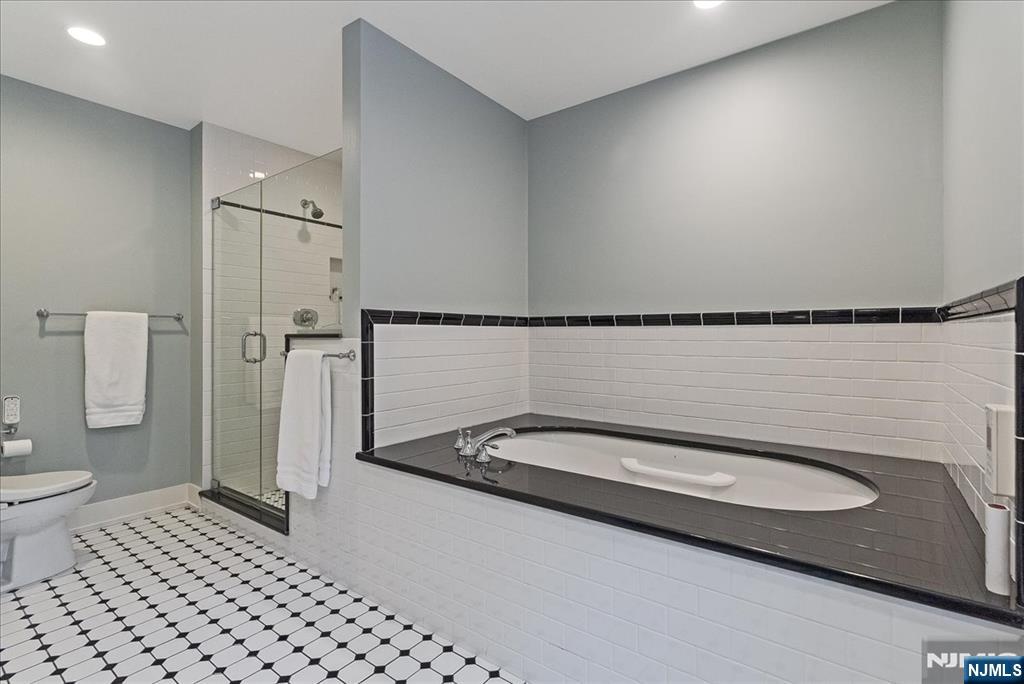 421 Ridgewood Avenue — photo 20