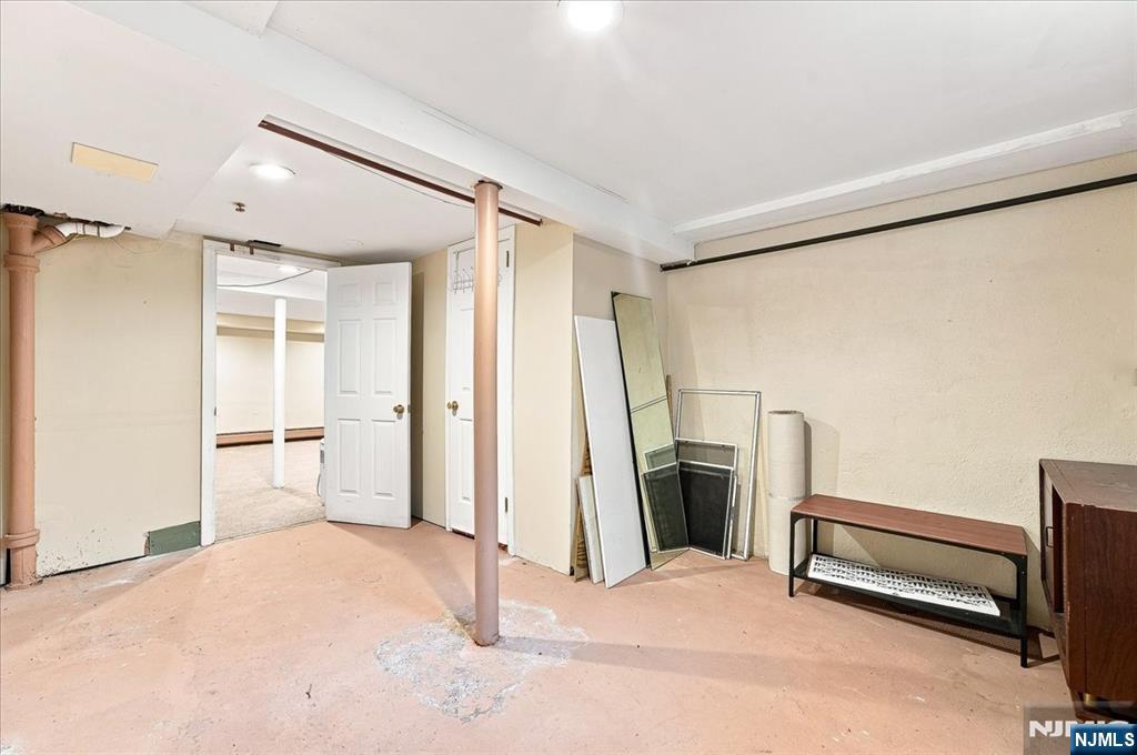 3-27 Kenneth Avenue - Photo 3