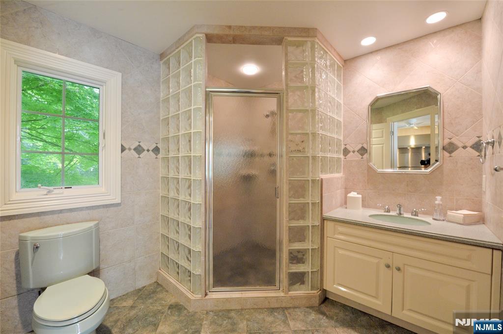 4 Baldwin Road — photo 32