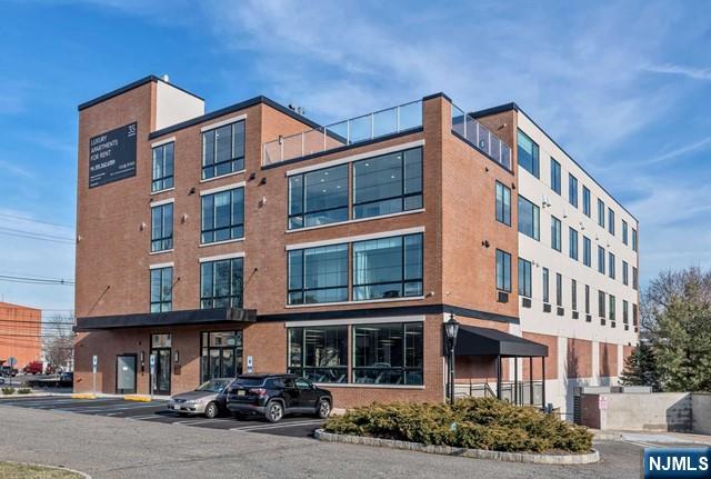 35 Jefferson Avenue 302 - Photo 1