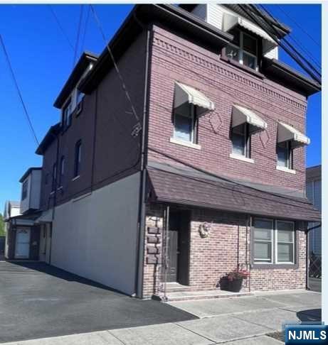 283 Orchard Street 3 - Photo 1