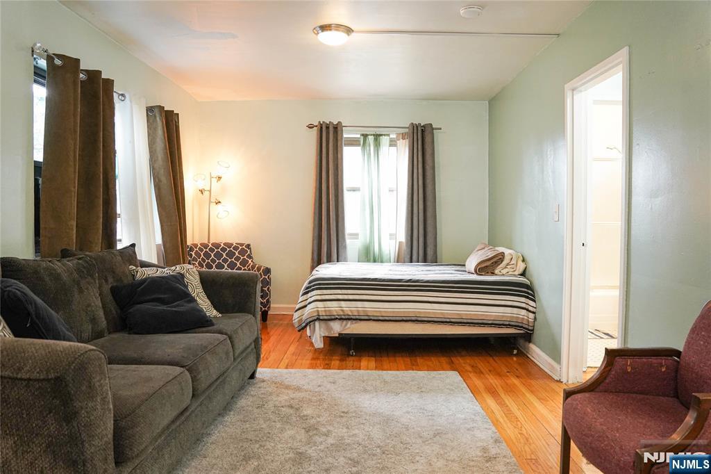 3021 Edwin Avenue 1J - Photo 3