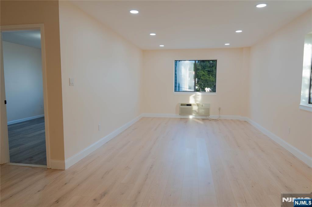 3900 Liberty Avenue 1A - Photo 2