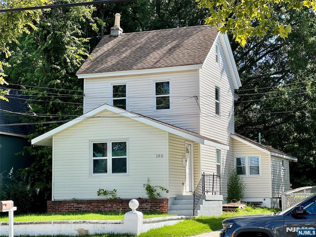 103 Logan Lane - Photo 1