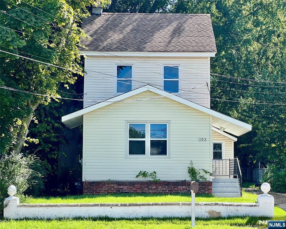 103 Logan Lane - Photo 2