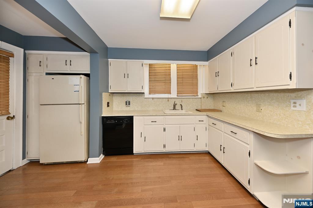 856 Ester Avenue